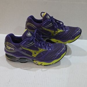 Mizuno Wave Creation 13 Women's Purple and Lime Athletic Shoes Size 8.5